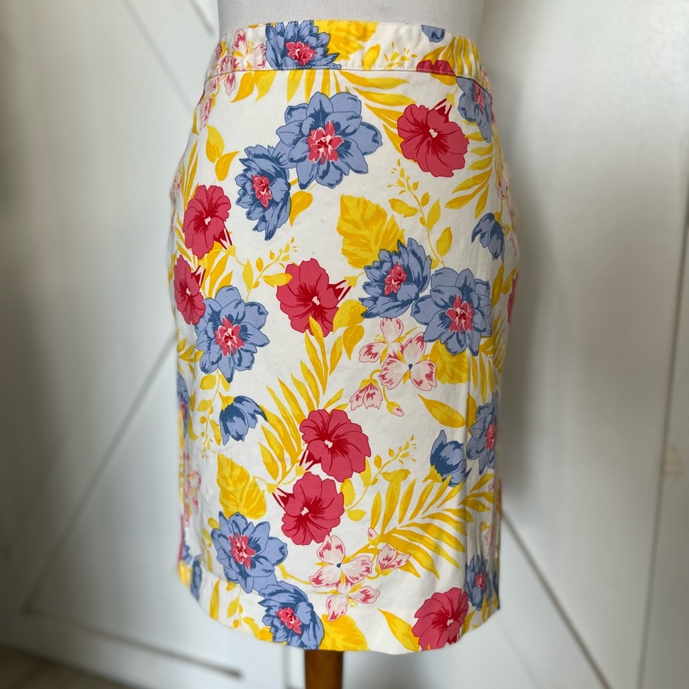Old navy white/ floral pencil skirt